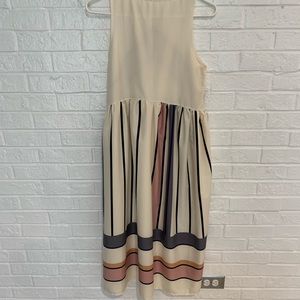 Light-weight, fun print mid-length dress